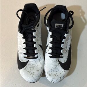 Nike White and Black Sneakers